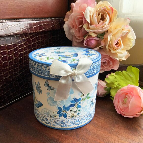 SUMMER RIVER Blue and White Butterfly Mug with Matching Gift Box - Picture 6 of 8